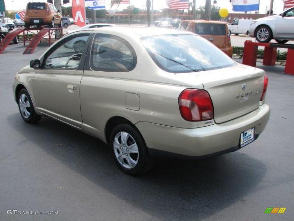 2002 ECHO Sedan - Satin Gold Metallic / Shadow Gray photo #7