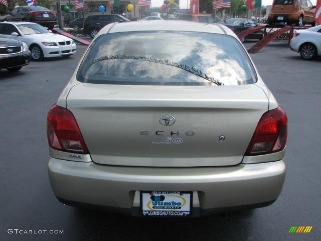 2002 ECHO Sedan - Satin Gold Metallic / Shadow Gray photo #9