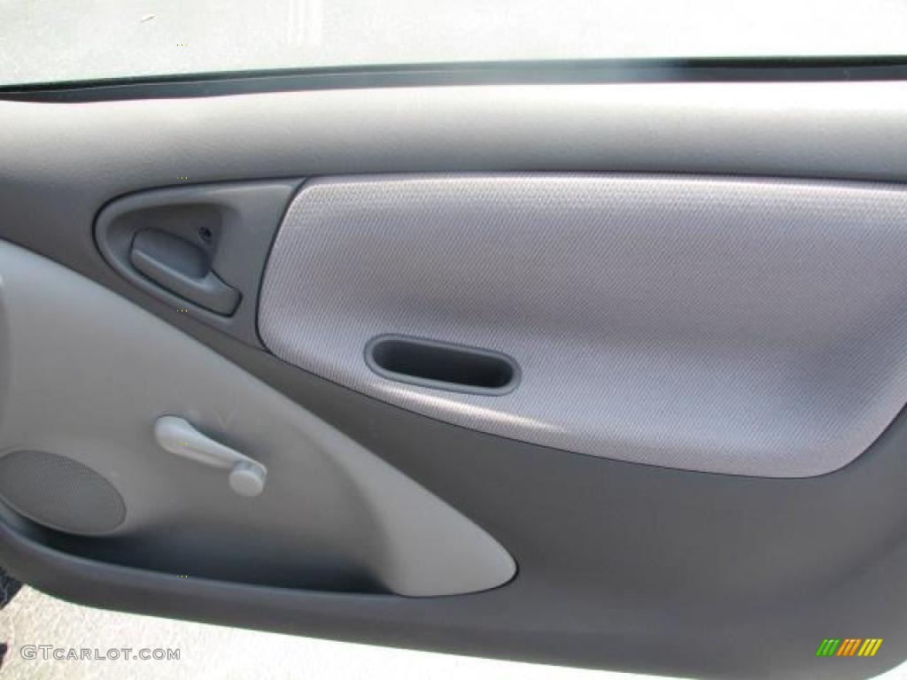 2002 ECHO Sedan - Satin Gold Metallic / Shadow Gray photo #16