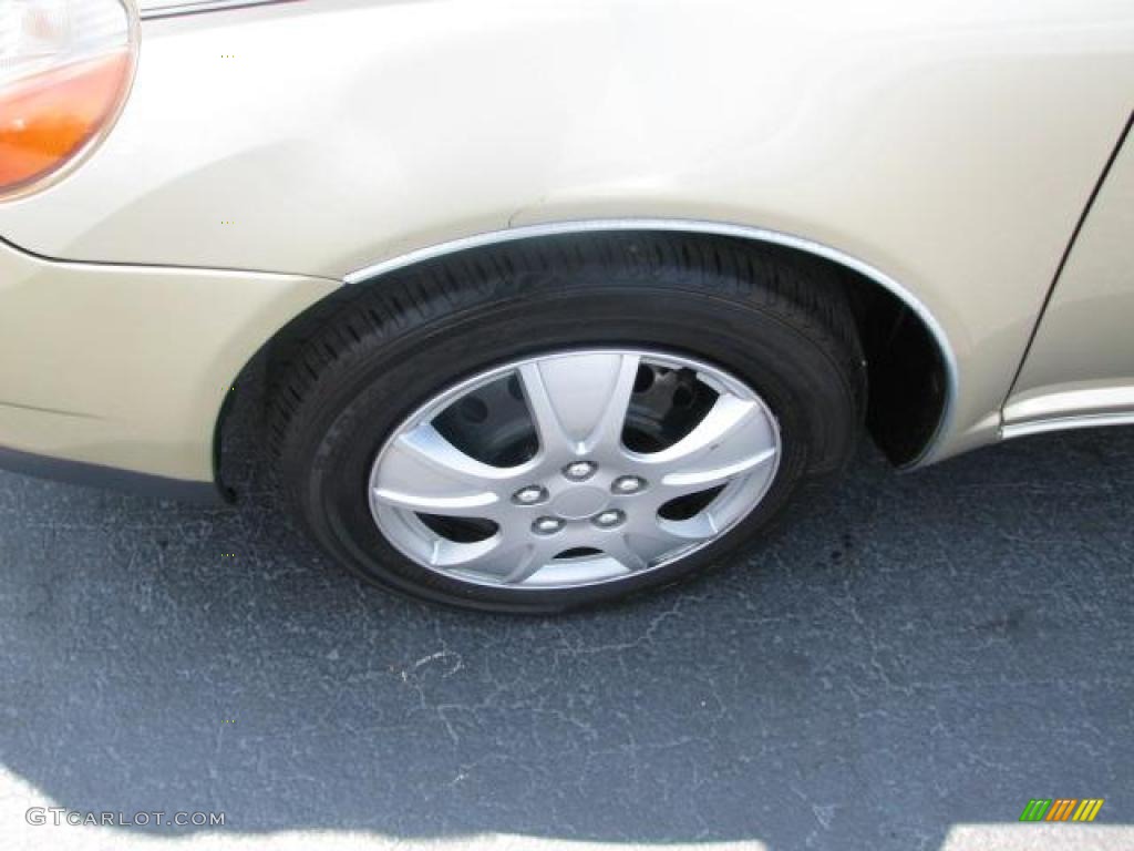 2002 ECHO Sedan - Satin Gold Metallic / Shadow Gray photo #22