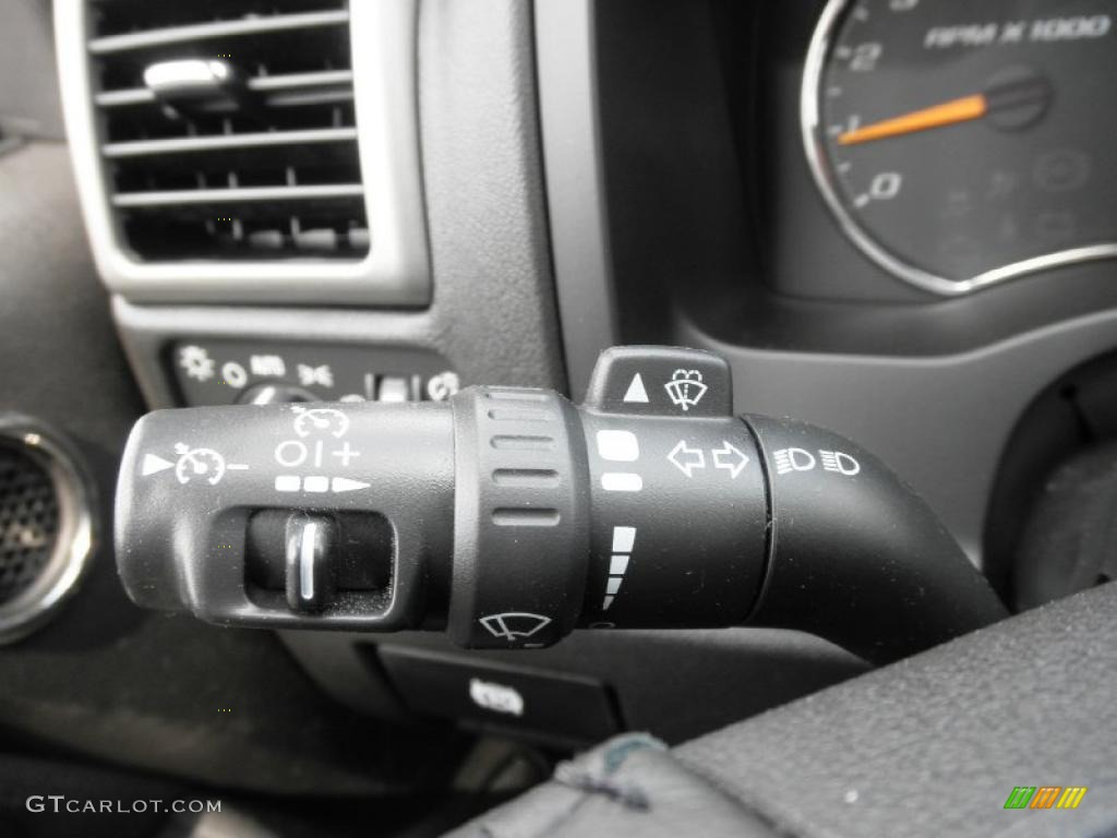 2011 GMC Canyon SLE Extended Cab Controls Photo #47494350