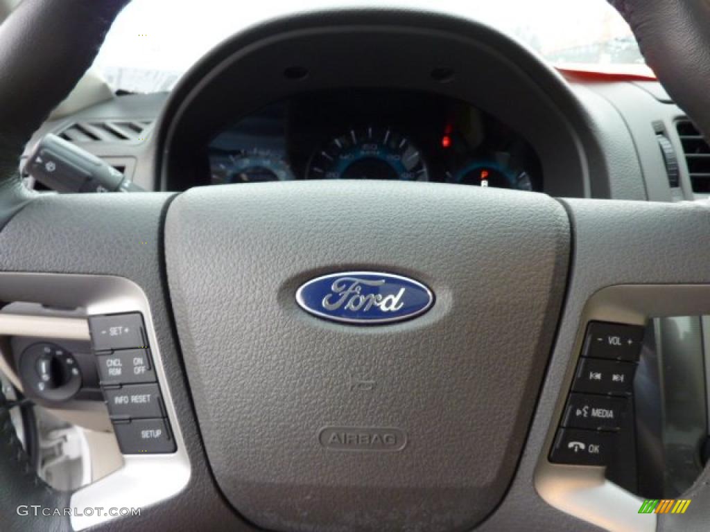 2010 Fusion SEL V6 - White Suede / Medium Light Stone photo #19