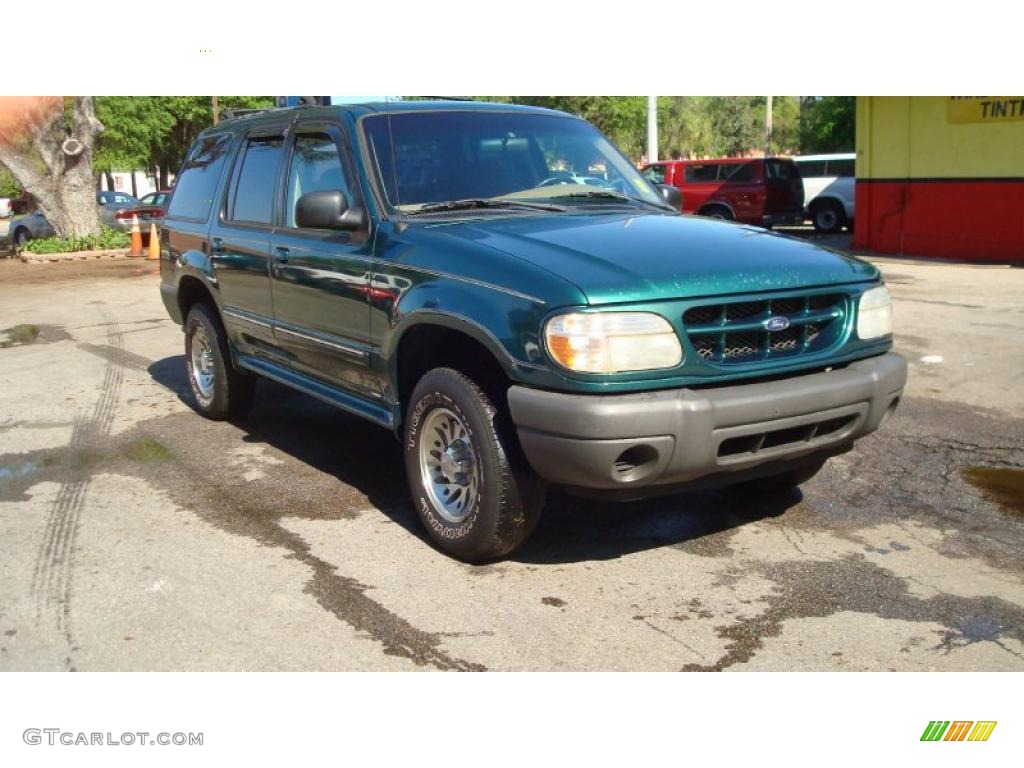 2001 Explorer XLS - Tropic Green Metallic / Medium Prairie Tan photo #1