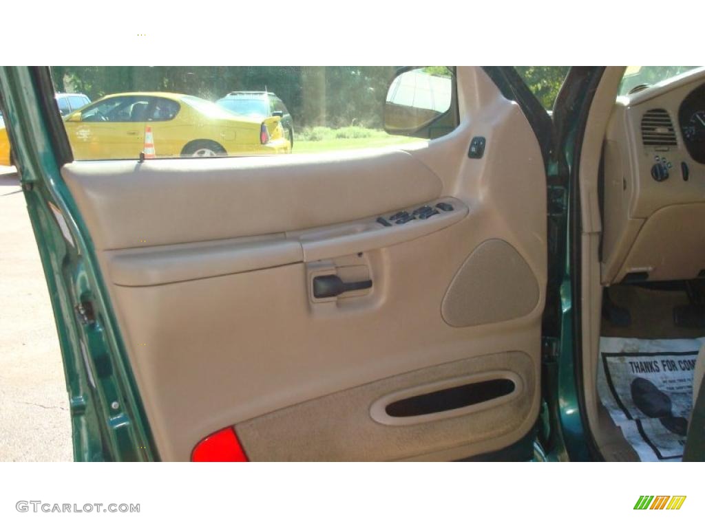 2001 Explorer XLS - Tropic Green Metallic / Medium Prairie Tan photo #8