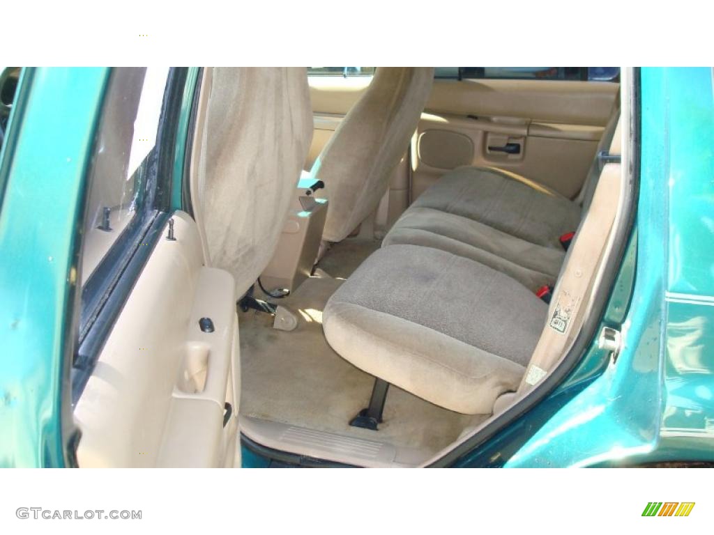 Medium Prairie Tan Interior 2001 Ford Explorer XLS Photo #47497374
