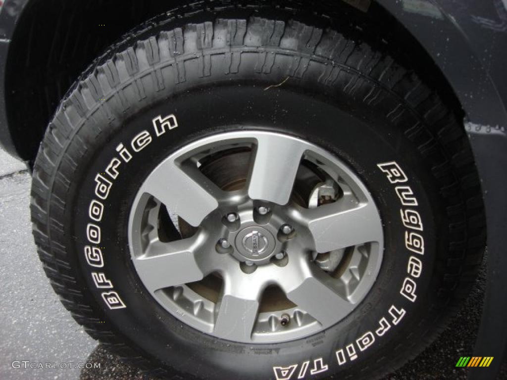 2011 Nissan Frontier Pro-4X Crew Cab Wheel Photos