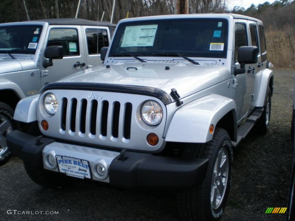 2011 Wrangler Unlimited Sahara 4x4 - Bright Silver Metallic / Black photo #1