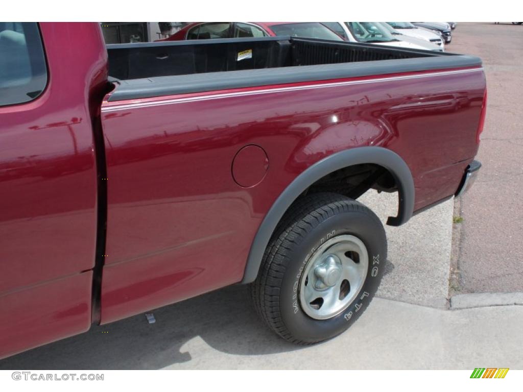 1998 F150 XL SuperCab 4x4 - Dark Toreador Red Metallic / Medium Graphite photo #19