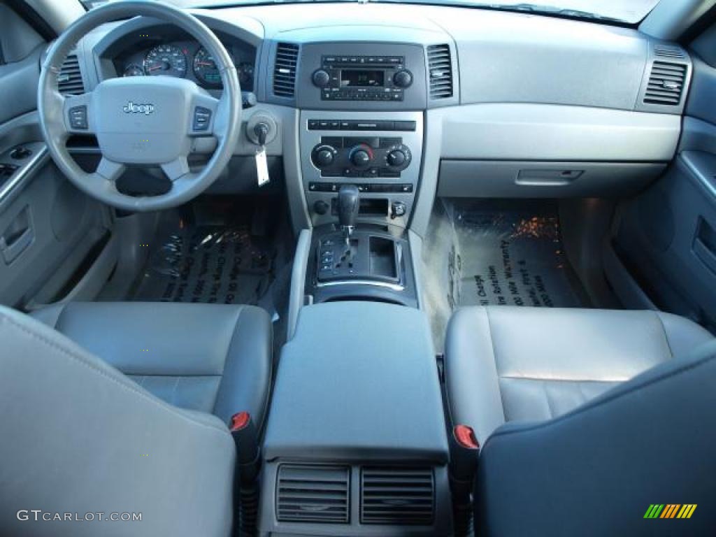 2005 Grand Cherokee Laredo 4x4 - Deep Beryl Green Pearl / Medium Slate Gray photo #10