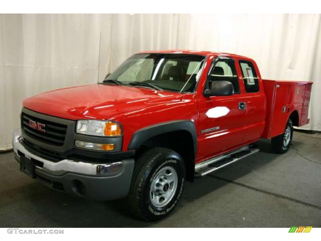2003 Sierra 2500HD Extended Cab Chassis - Fire Red / Dark Pewter photo #17