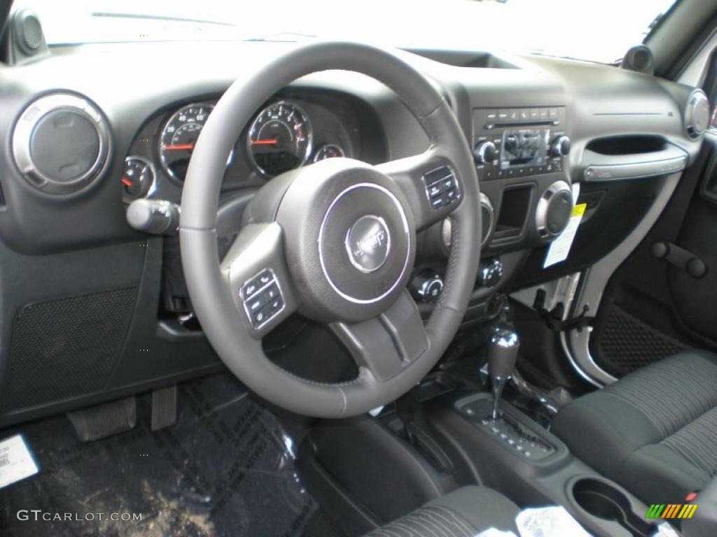 2011 Wrangler Sport 4x4 - Bright Silver Metallic / Black photo #3