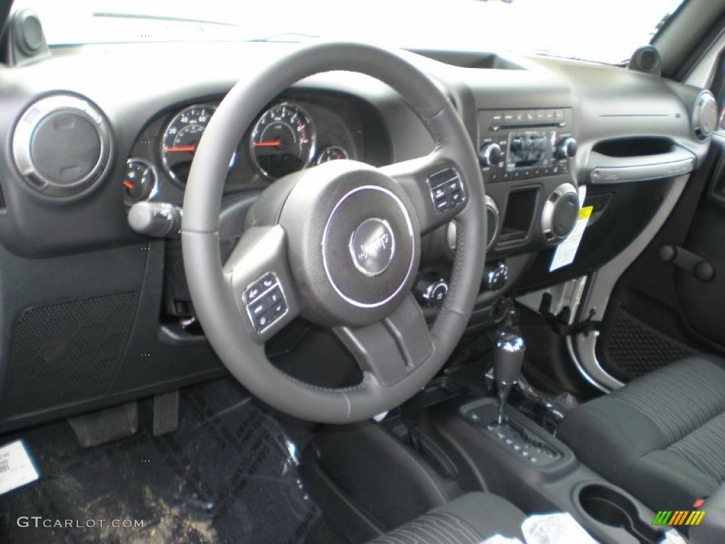 2011 Wrangler Sport 4x4 - Bright Silver Metallic / Black photo #3