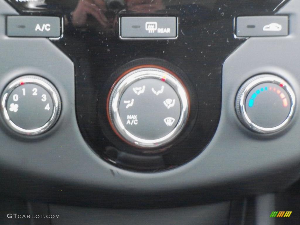 2011 Kia Forte Koup EX Controls Photo #47502721