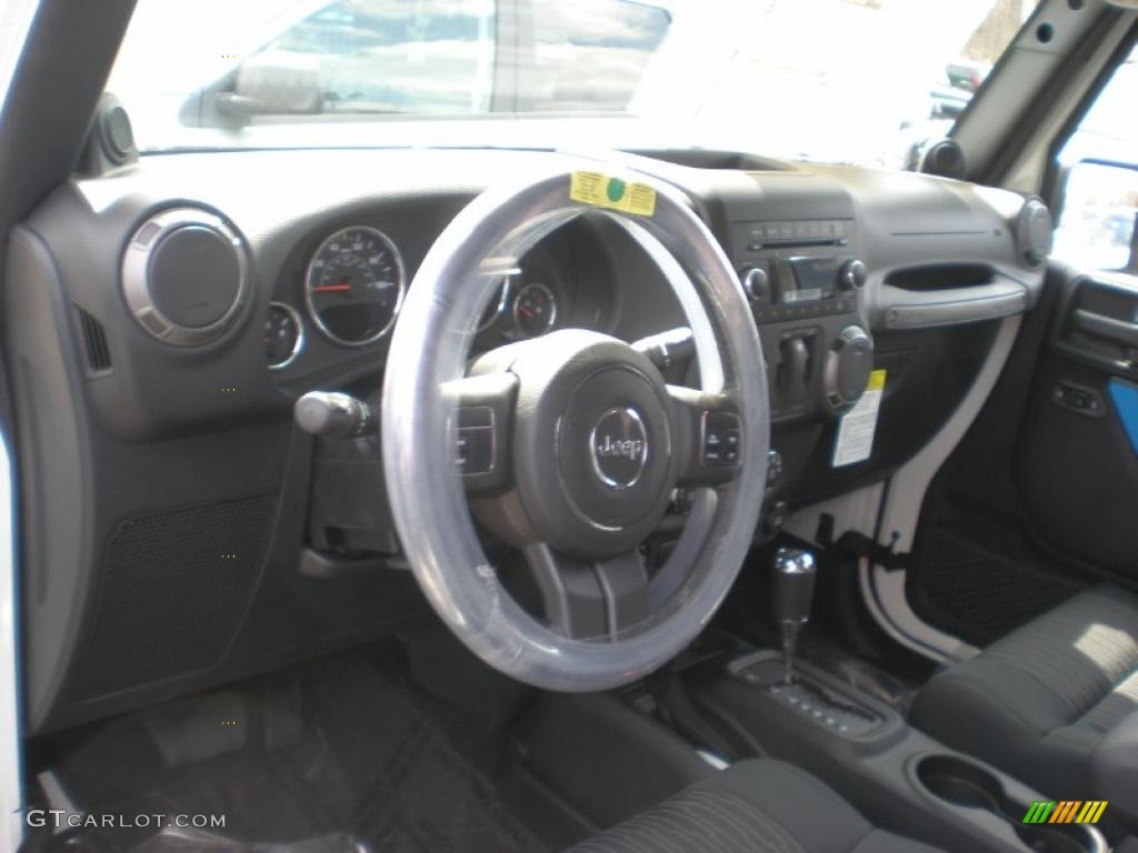 2011 Wrangler Sport S 4x4 - Bright White / Black photo #3