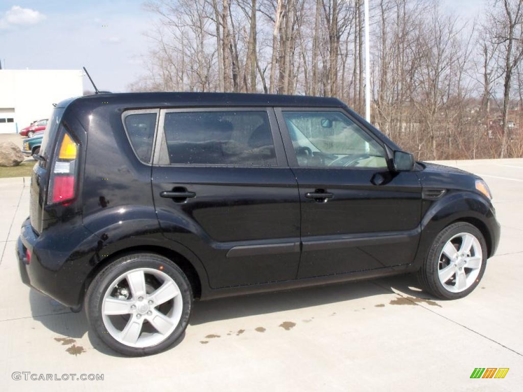 Shadow Black 2011 Kia Soul ! Exterior Photo #47502967