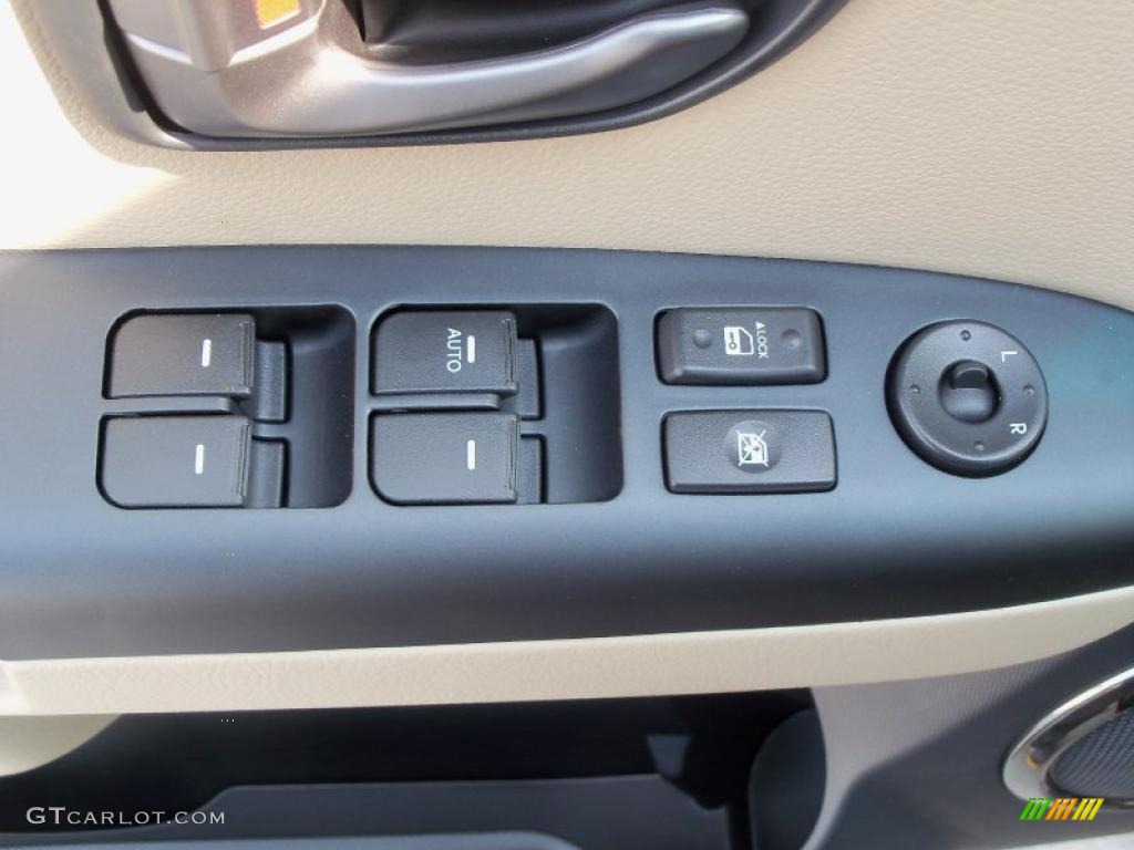 2011 Kia Soul ! Controls Photo #47502982