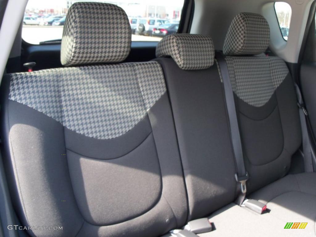 Sand/Black Houndstooth Cloth Interior 2011 Kia Soul ! Photo #47503081