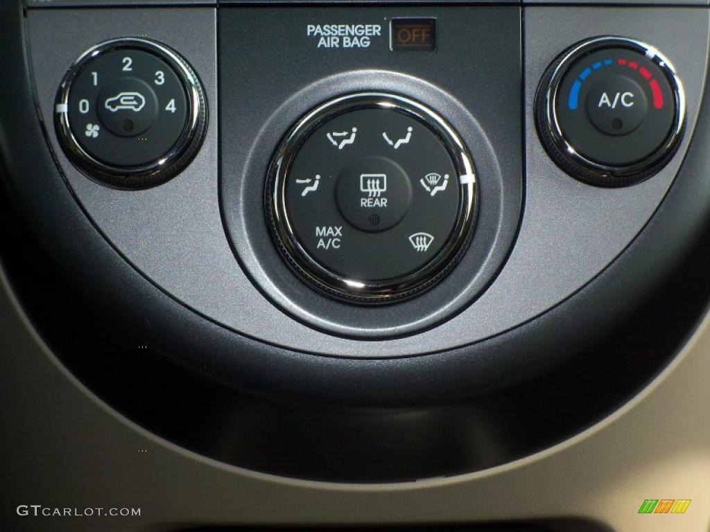 2011 Kia Soul ! Controls Photo #47503234