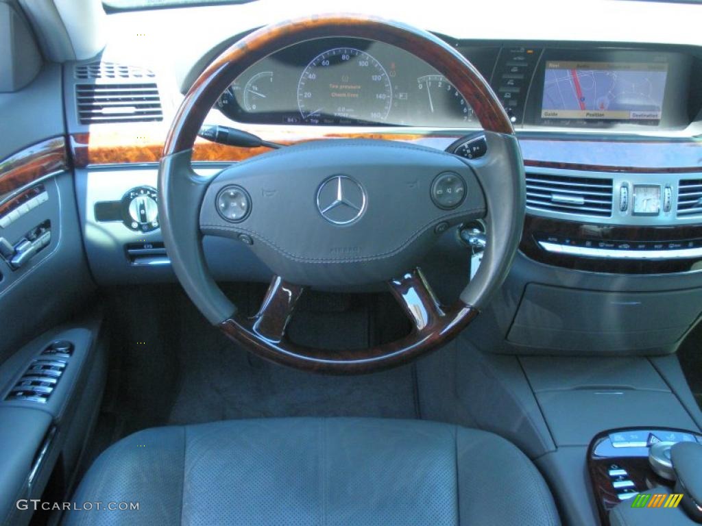 2007 Mercedes-Benz S 550 Sedan Grey/Dark Grey Steering Wheel Photo #47505337
