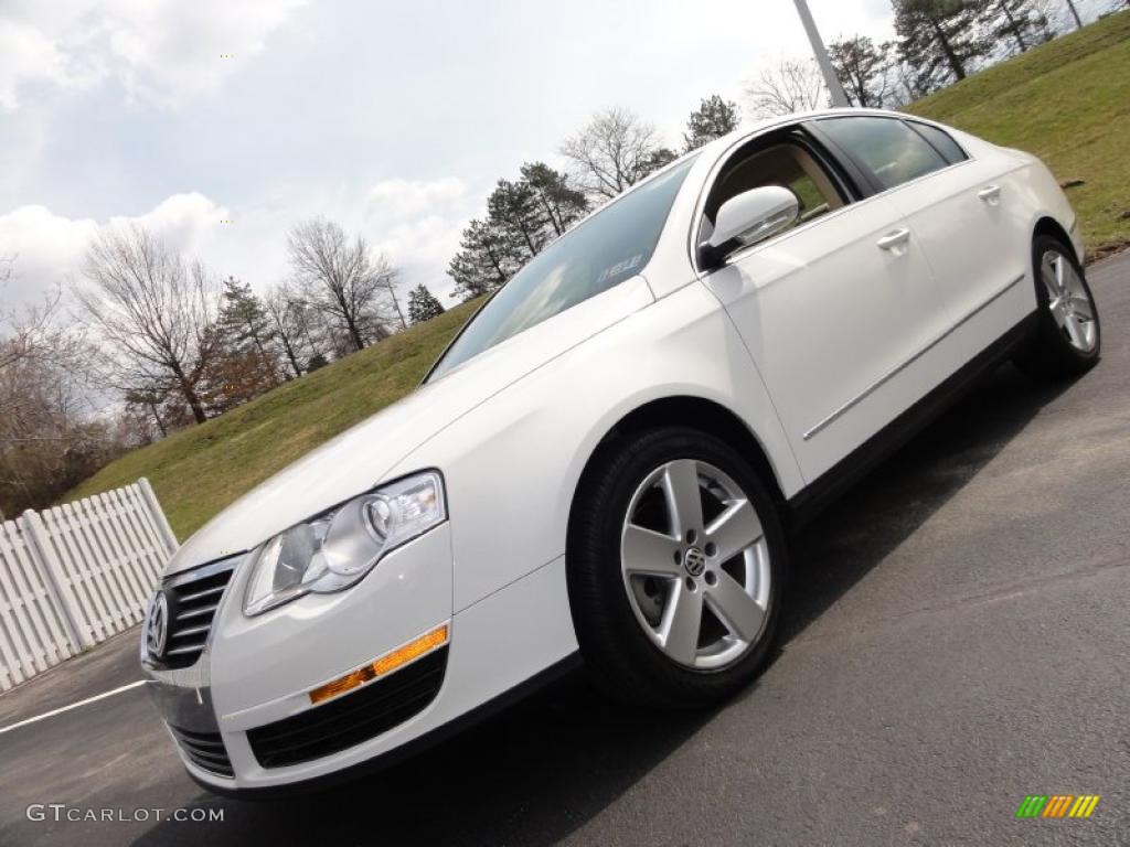 2008 Passat Komfort Sedan - Candy White / Pure Beige photo #1