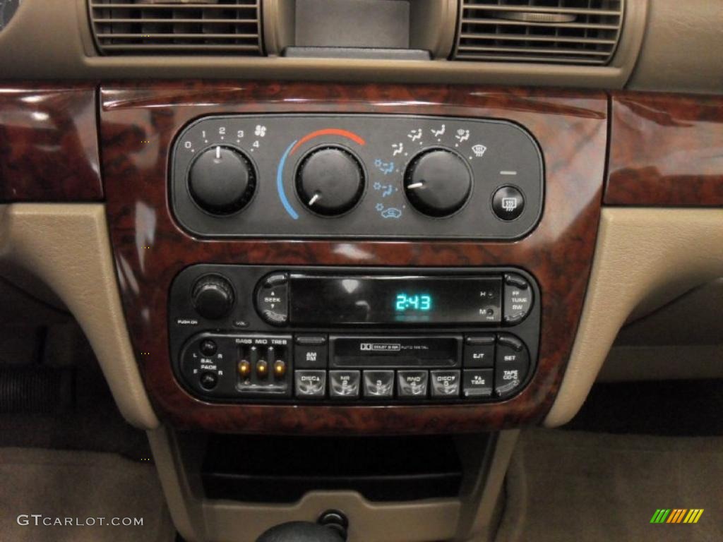 2001 Chrysler Sebring LX Convertible Controls Photo #47507434