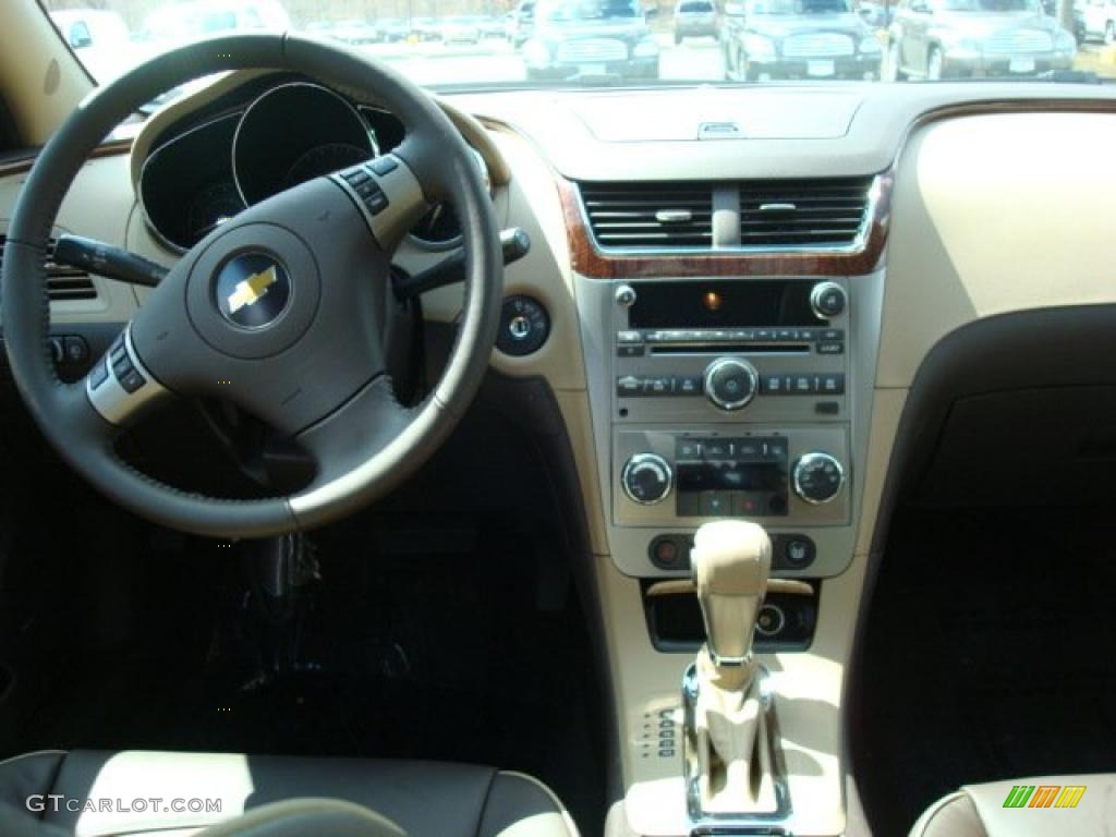 2011 Chevrolet Malibu LTZ Cocoa/Cashmere Dashboard Photo #47508355