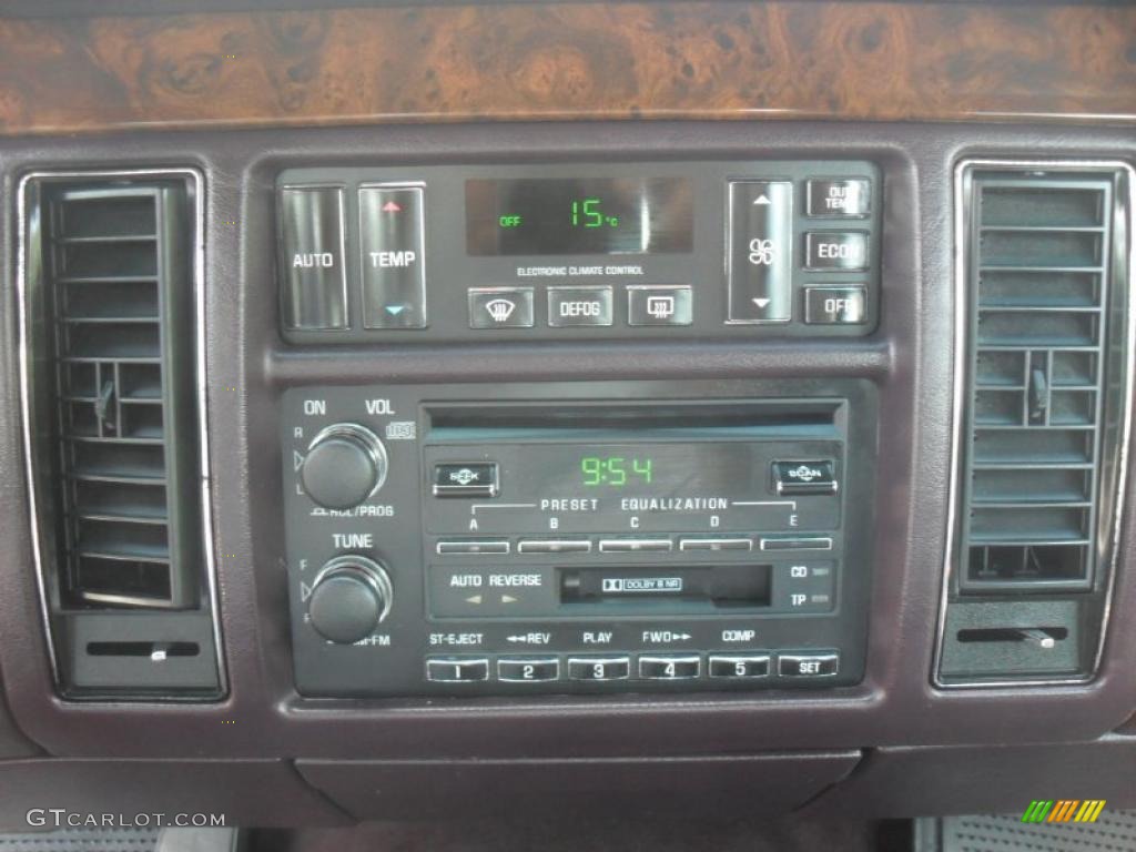 1994 Fleetwood Brougham Sedan - White / Burgundy photo #11