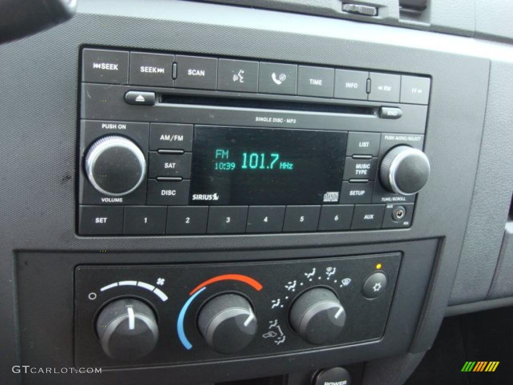 2008 Dodge Dakota Big Horn Extended Cab Controls Photos