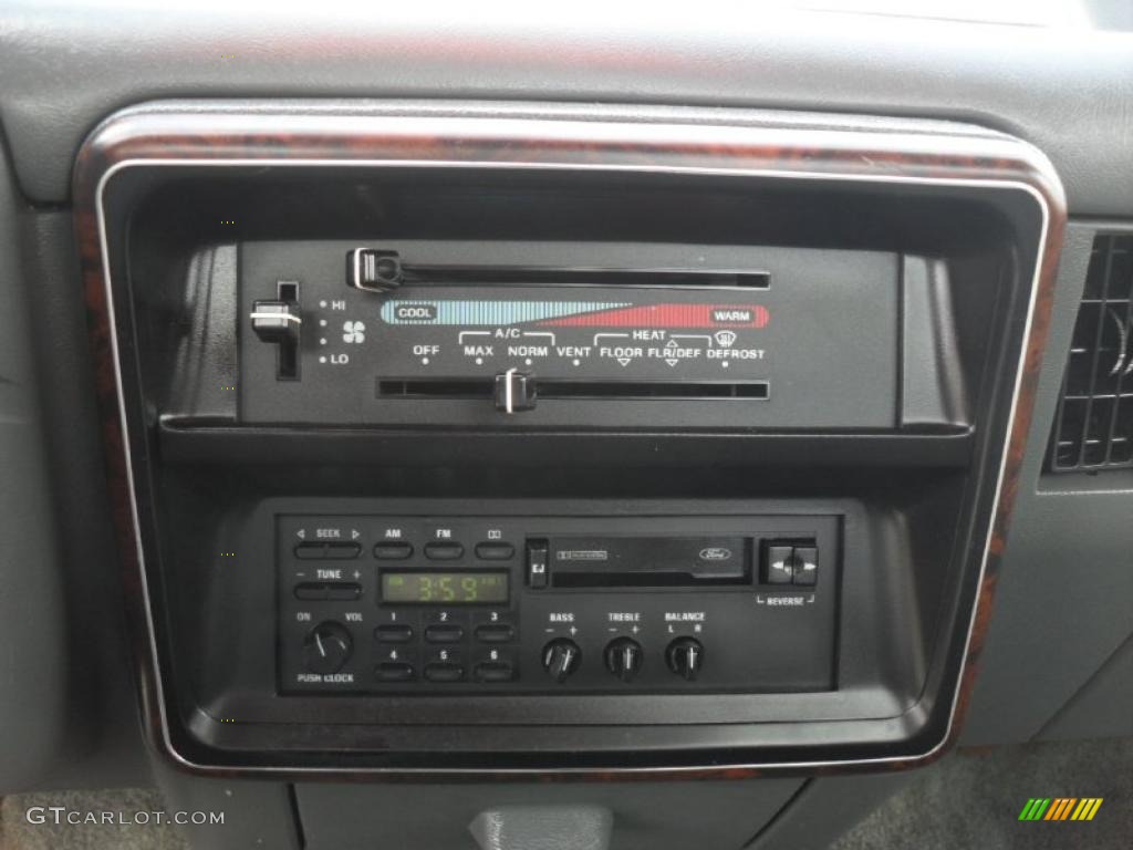 1990 Ford F150 XLT Lariat Regular Cab Controls Photo #47509792