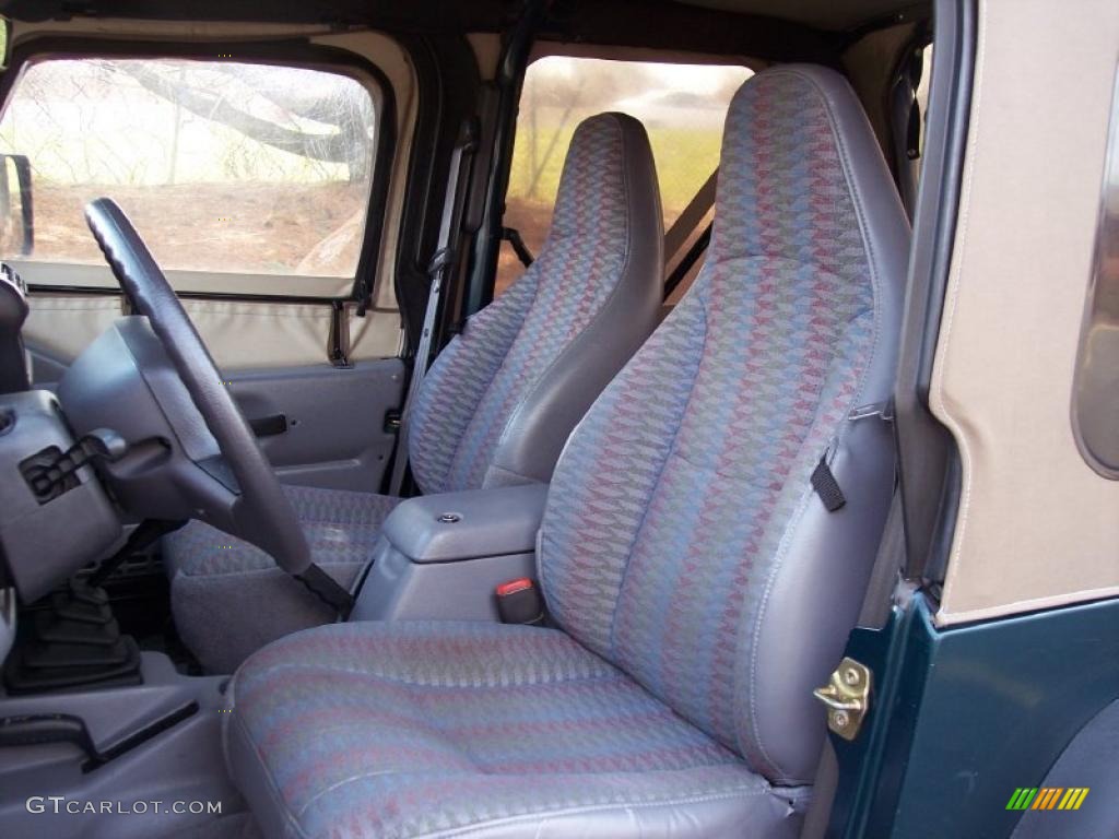 Gray Interior 1998 Jeep Wrangler SE 4x4 Photo #47510461