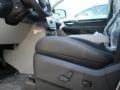 Stone White - Town & Country Touring - L Photo No. 4
