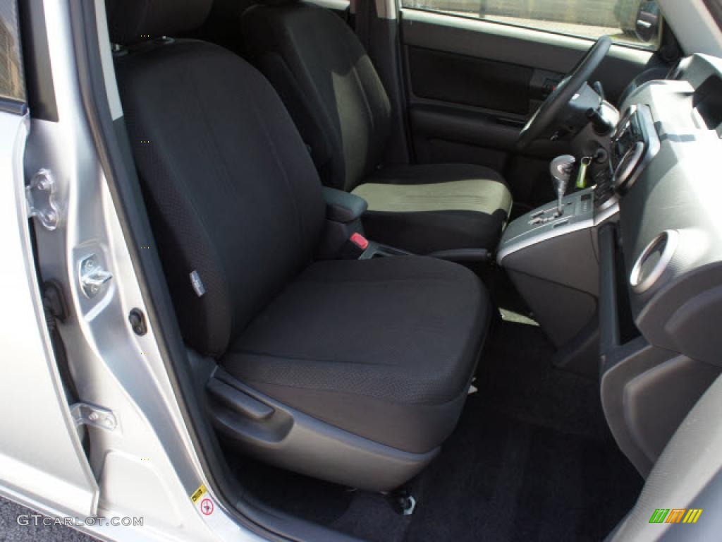 2008 xB  - Classic Silver Metallic / Dark Gray photo #17