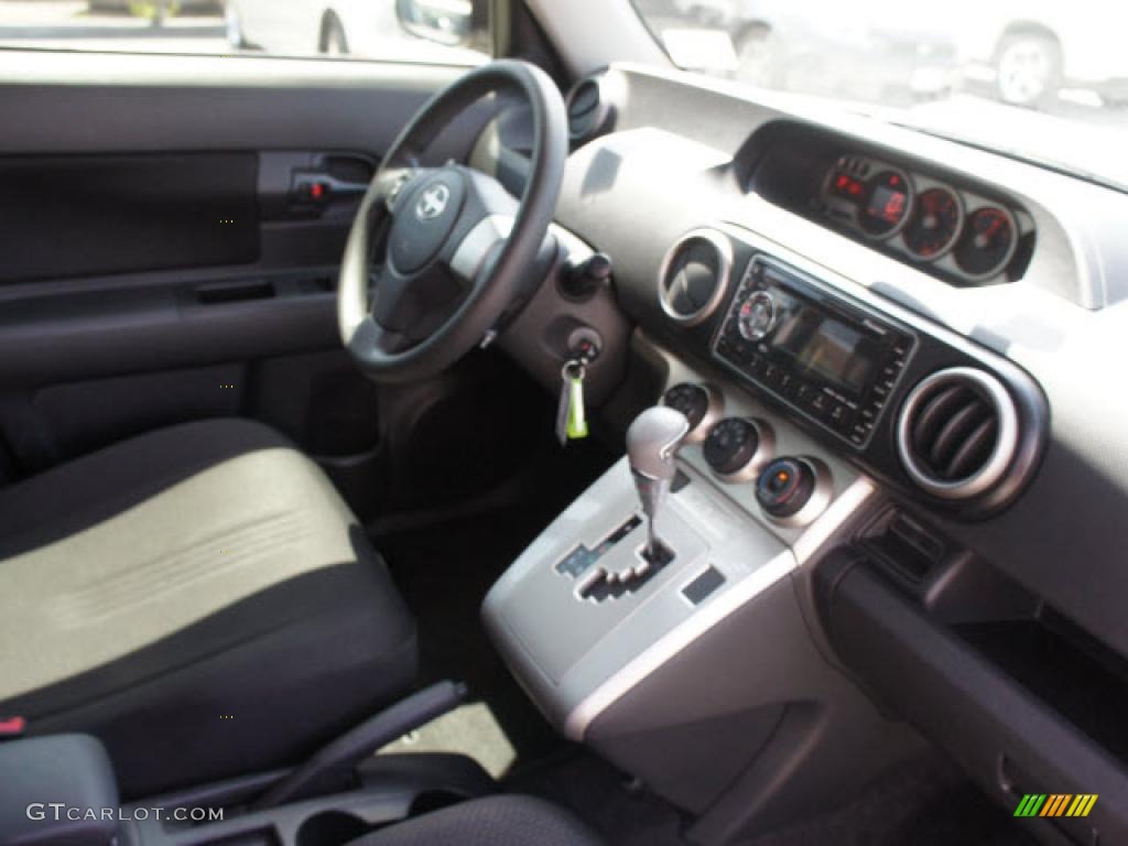 2008 xB  - Classic Silver Metallic / Dark Gray photo #19