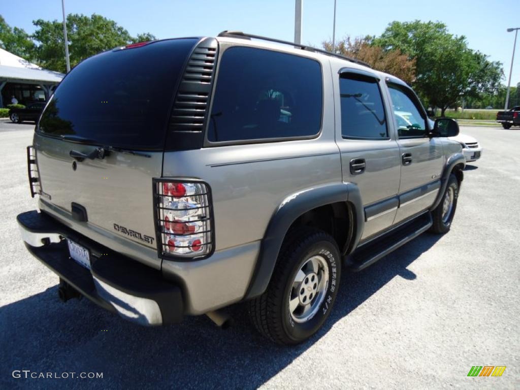 2003 Tahoe LS - Light Pewter Metallic / Tan/Neutral photo #12