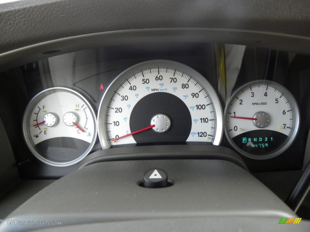 2008 Dodge Durango SLT Gauges Photo #47514694
