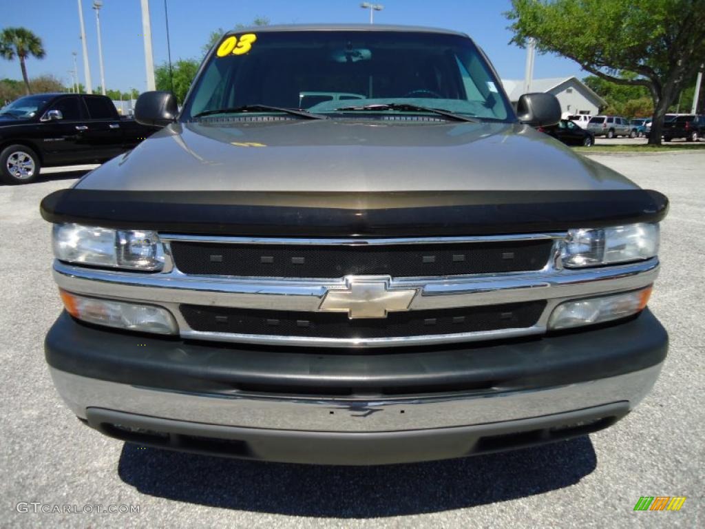 2003 Tahoe LS - Light Pewter Metallic / Tan/Neutral photo #21
