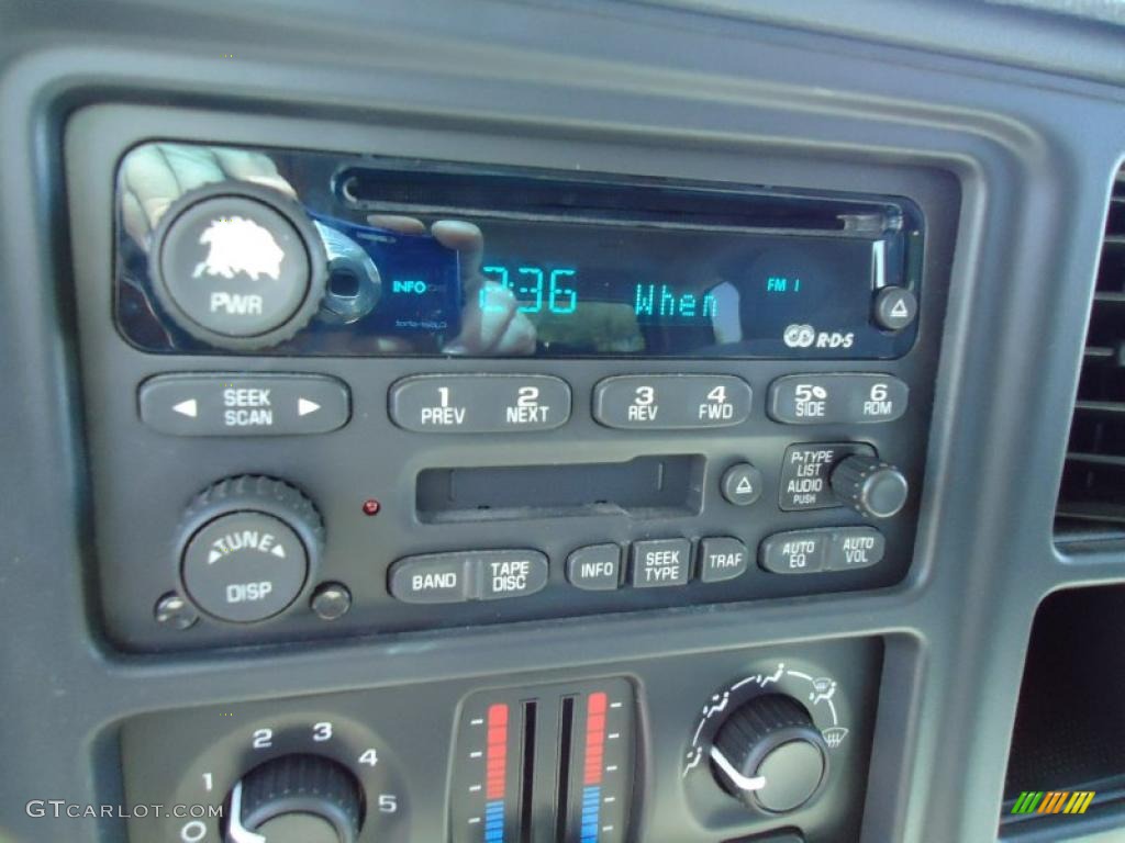 2003 Tahoe LS - Light Pewter Metallic / Tan/Neutral photo #31