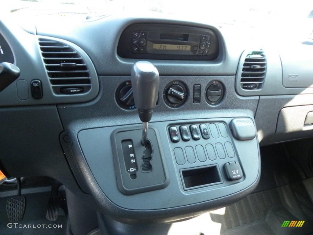 2003 Dodge Sprinter Van 2500 High Roof Passenger Controls Photo #47514967