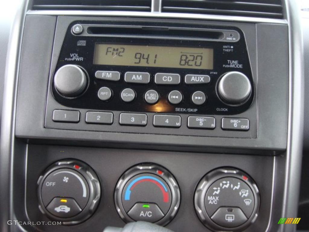 2004 Honda Element EX Controls Photo #47517004