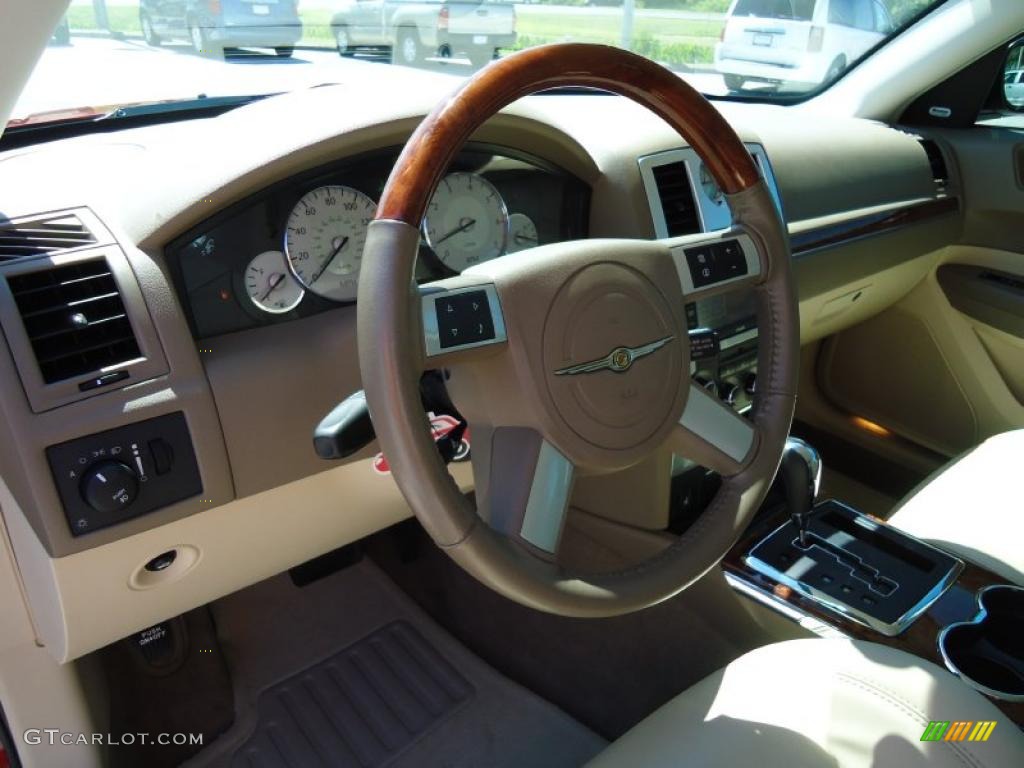 2008 Chrysler 300 C HEMI Heritage Edition Medium Pebble Beige/Cream Steering Wheel Photo #47517271