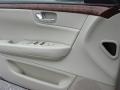 White Lightning - DTS Sedan Photo No. 14