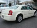 Cool Vanilla White - 300 Touring Photo No. 4