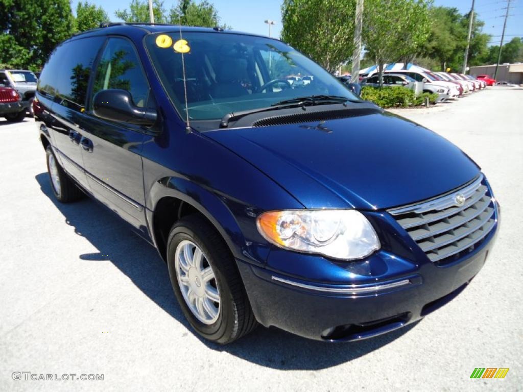 Midnight Blue Pearl 2006 Chrysler Town & Country Touring Exterior Photo #47519002