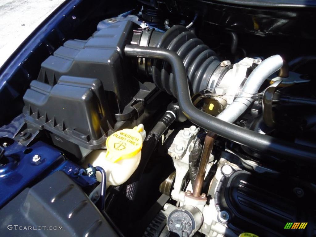 2006 Chrysler Town & Country Touring 3.8L OHV 12V V6 Engine Photo #47519131