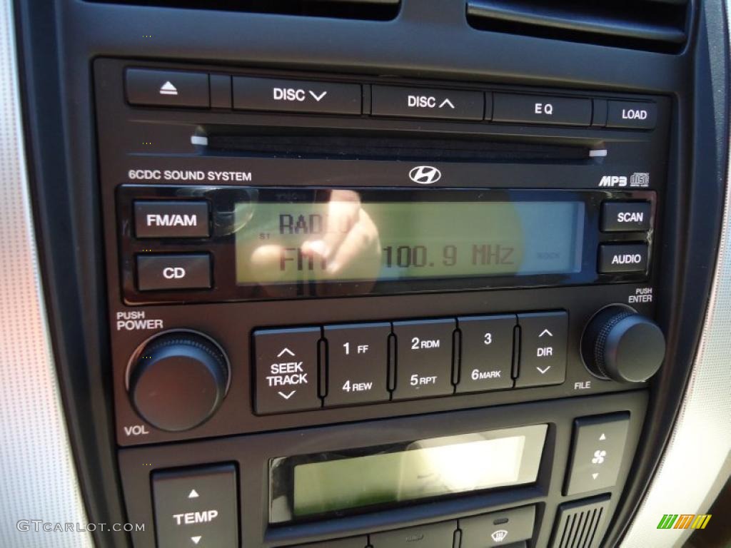 2008 Hyundai Tucson Limited Controls Photo #47519896