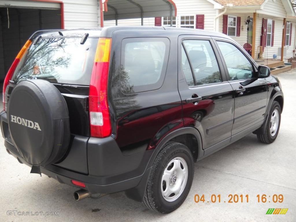 2004 CR-V LX 4WD - Nighthawk Black Pearl / Black photo #5