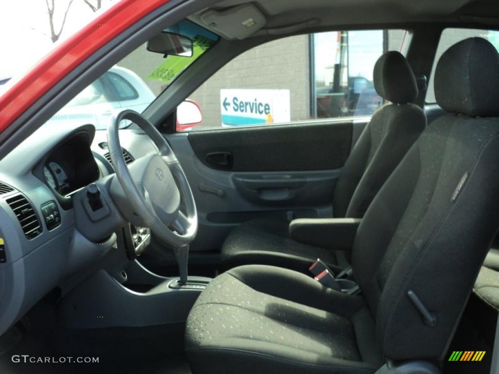 2005 Hyundai Accent GLS Coupe Interior Photos