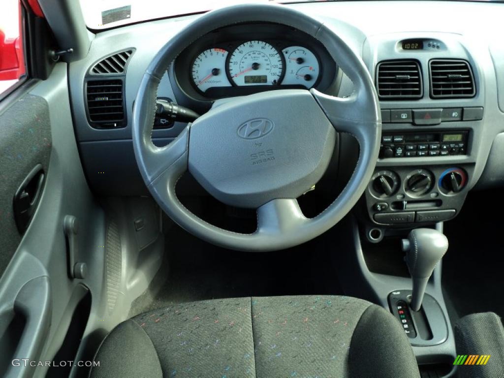 2005 Hyundai Accent GLS Coupe Gray Steering Wheel Photo #47524936