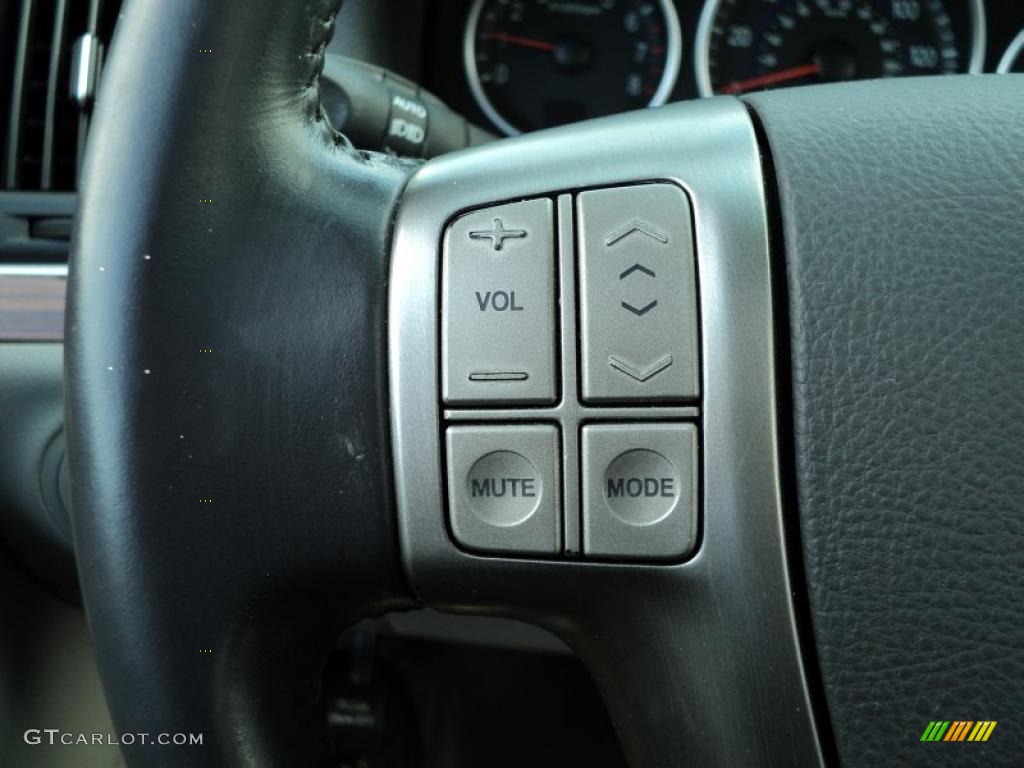 2007 Hyundai Veracruz Limited AWD Controls Photo #47525296