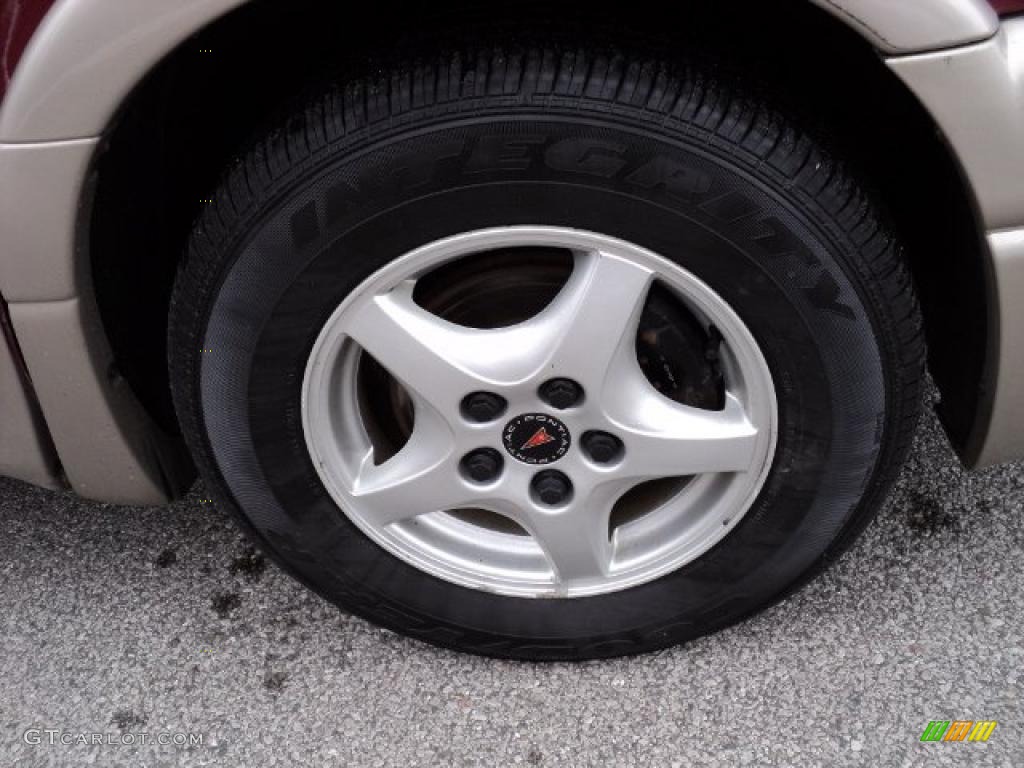 2004 Pontiac Montana Standard Montana Model Wheel Photo #47526571